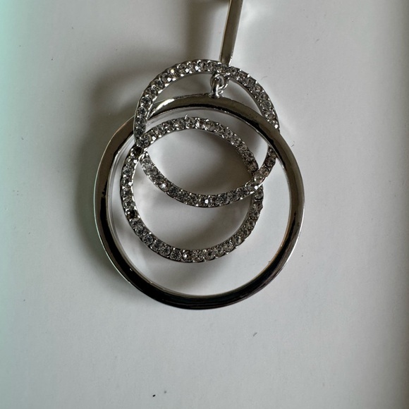 Lovita Silver Necklace with Interlocking Circles READ DESCRIPTION - Picture 3 of 5